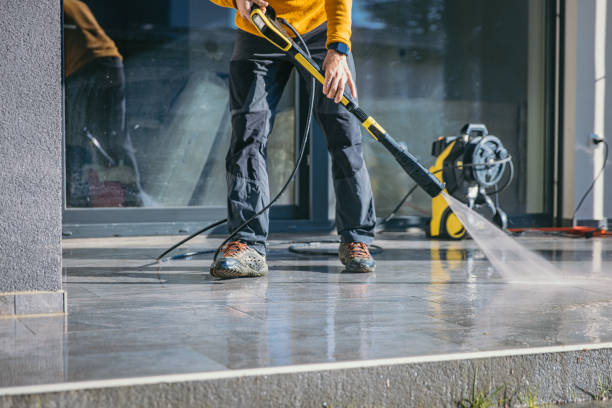 Best Commercial Pressure Washing  in Weidman, MI