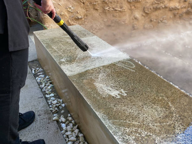 Best Commercial Pressure Washing  in Weidman, MI
